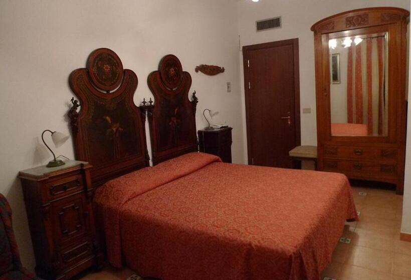 クラシックルーム, La Riva