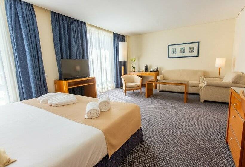 주니어 스위트, Ms Vila Nova