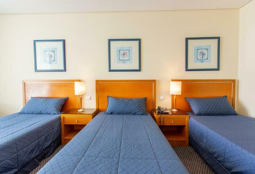 스탠다드 트리플 룸, Ms Vila Nova