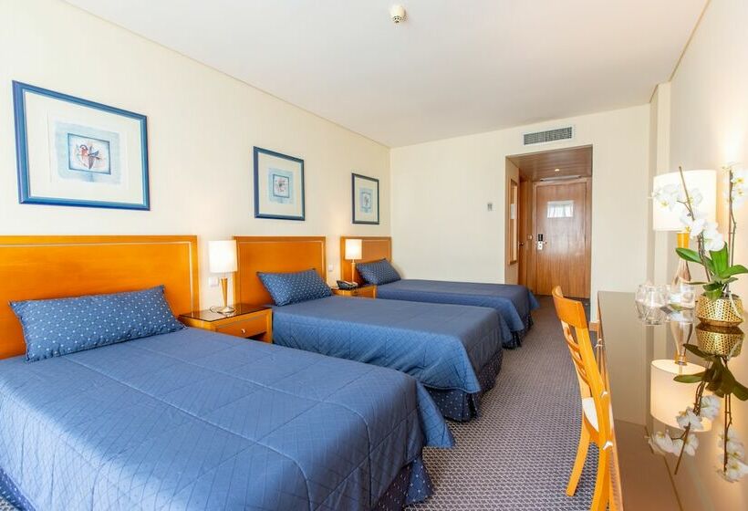 스탠다드 트리플 룸, Ms Vila Nova