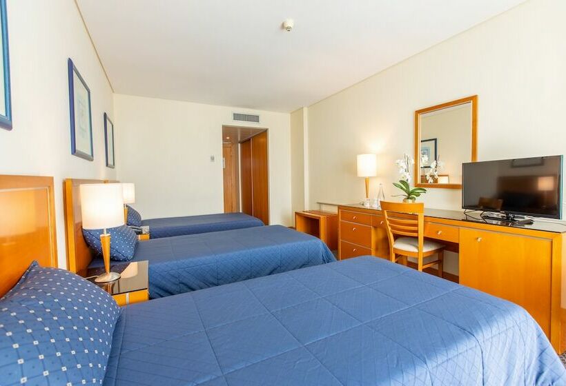 스탠다드 트리플 룸, Ms Vila Nova