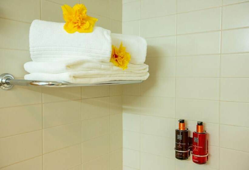 스탠다드 트리플 룸, Ms Vila Nova