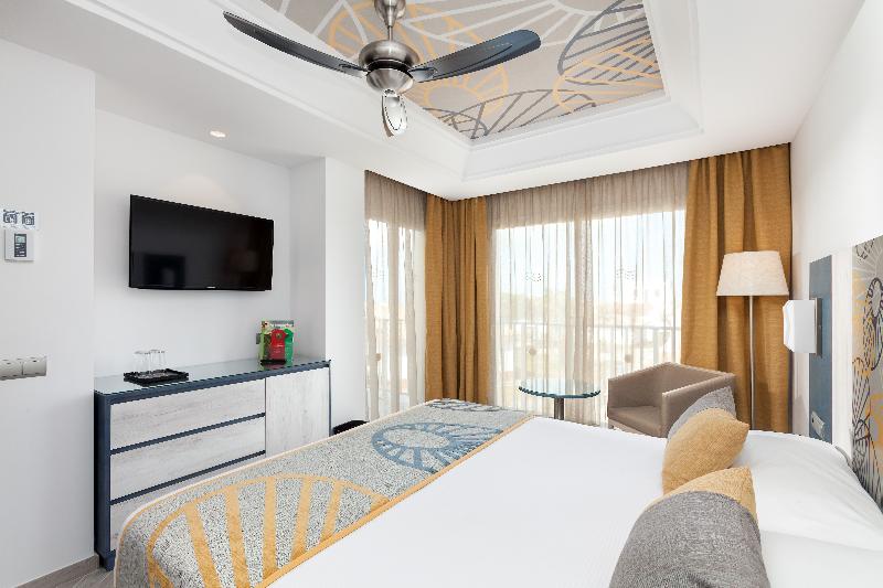 Семейный Номер, Hotel Riu Chiclana - All Inclusive