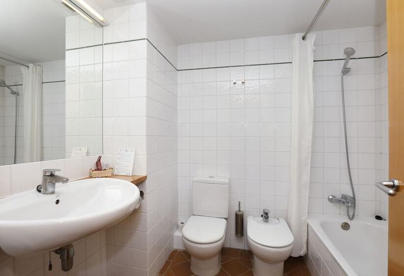 Номер Стандарт, Monestir De Les Avellanes