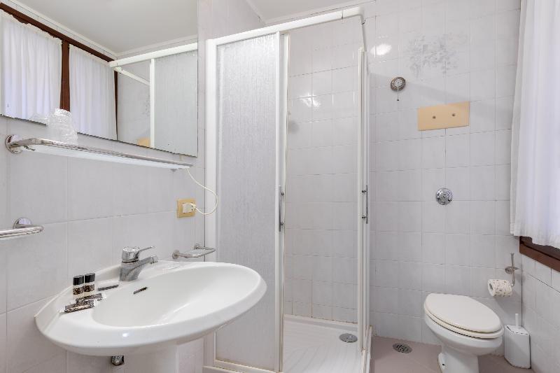 اتاق اکونومی, San Giorgio