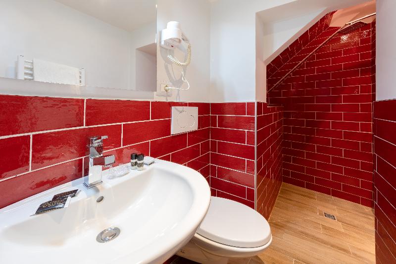 اتاق اکونومی, San Giorgio