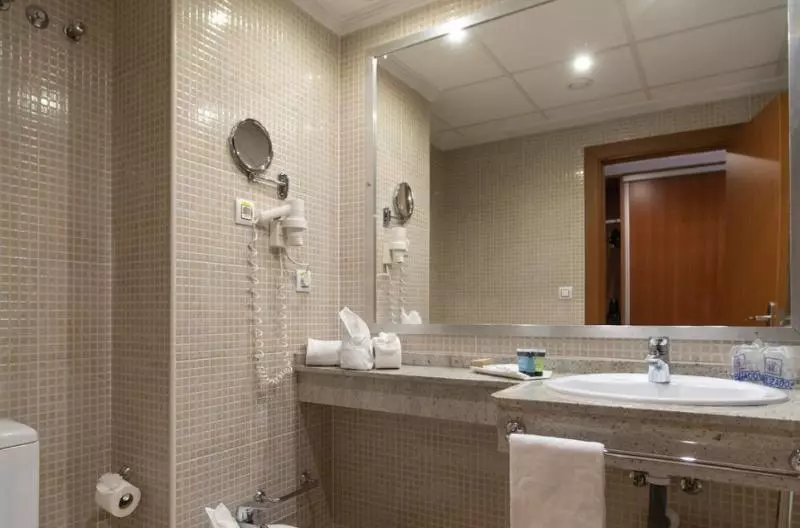 اتاق استاندارد سه نفره, Sun Palace Albir & Spa