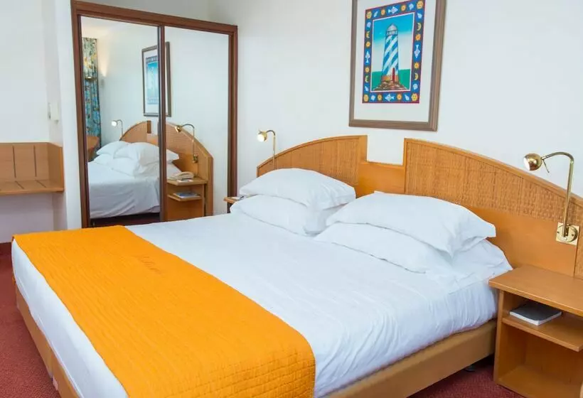 クラシックスタジオ, Pestana Ocean Bay Resort