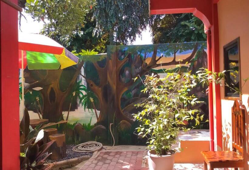 اتاق خانوادگی, Ferranco Tourist Inn