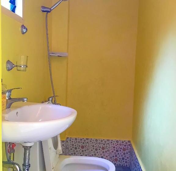 اتاق اکونومی یک تخته, Ferranco Tourist Inn