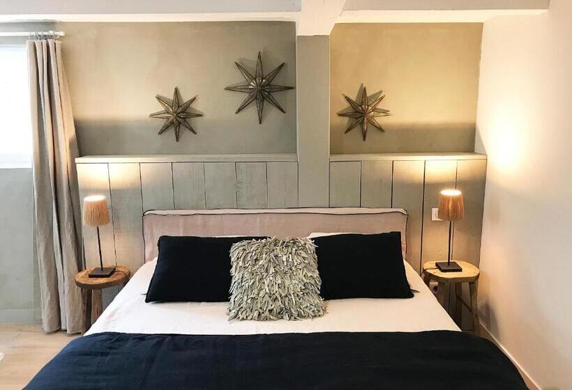 جناح مطلّ علي حمام السباحة, Bastide Nomade Guest House