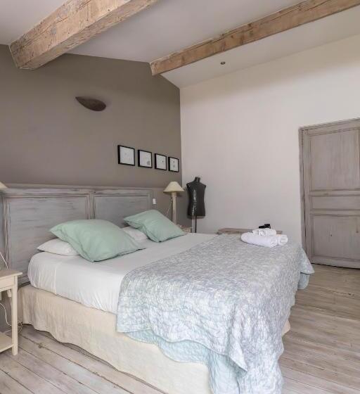 四人标准间, Domaine Castell De Blés