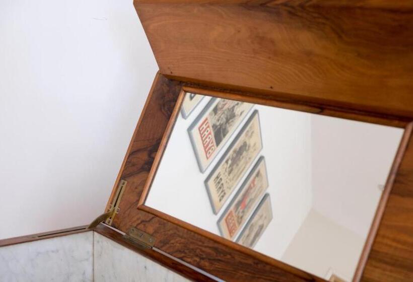 四人标准间, Domaine Castell De Blés