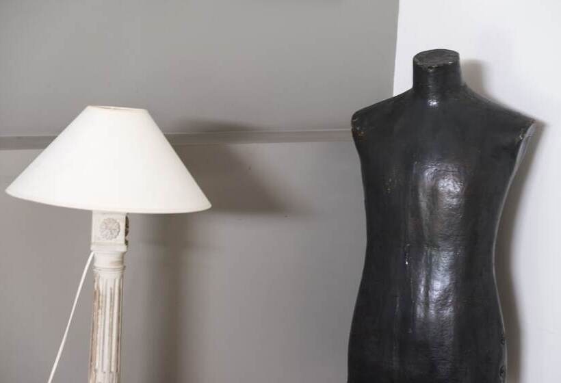 四人标准间, Domaine Castell De Blés