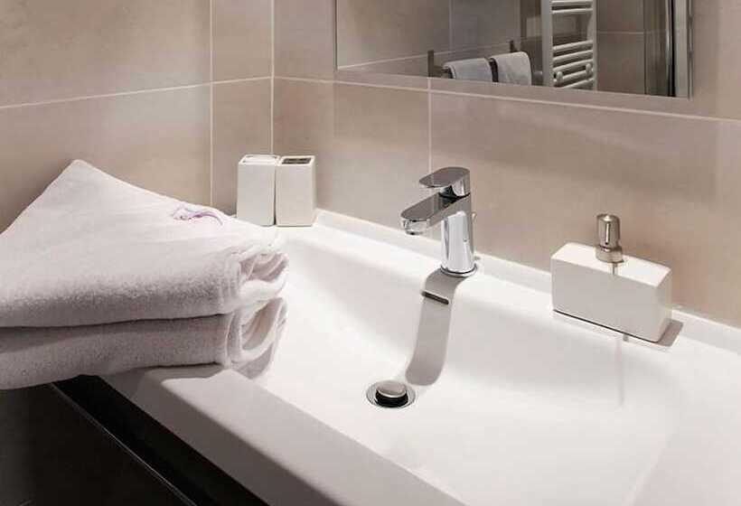 四人标准间, Domaine Castell De Blés