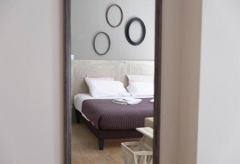 四人标准间, Domaine Castell De Blés