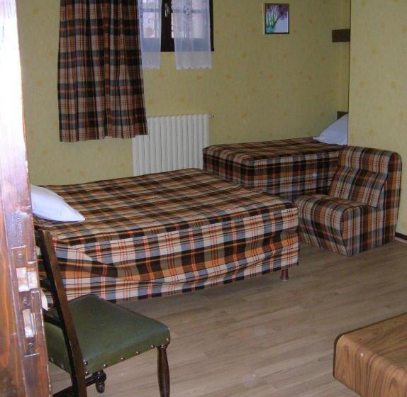 غرفة قياسية رباعية, Logis Hôtel De France