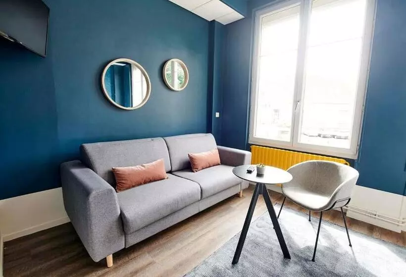 スタンダード４人部屋, Hôtel De France   Beaune