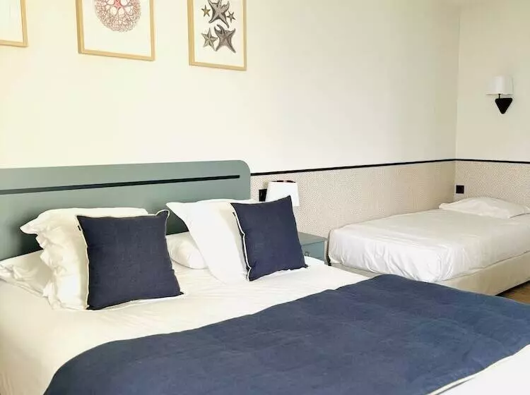 Standard Kolmen Hengen Huone, Hôtel De La Marine