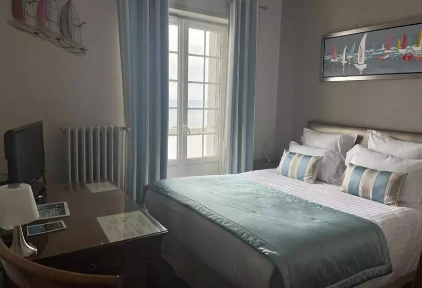اتاق سوپریور با چشم‌انداز دریا, Hôtel De La Pointe Du Grouin