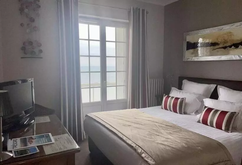 اتاق سوپریور با چشم‌انداز دریا, Hôtel De La Pointe Du Grouin