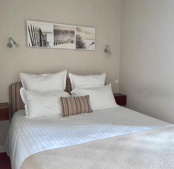 غرفة قياسية مزوَّدة بتراس, Hôtel De La Pointe Du Grouin