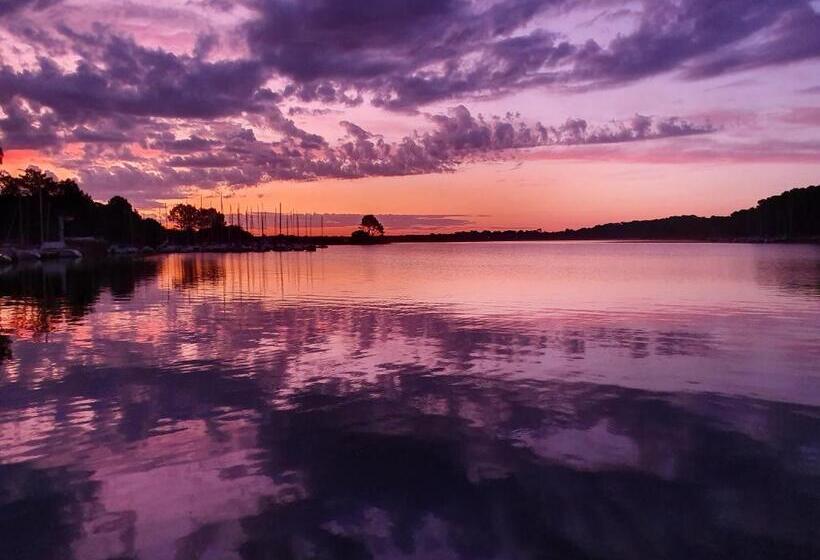 غرفة قياسية مطلّة علي البحيرة, La Caravelle Logis