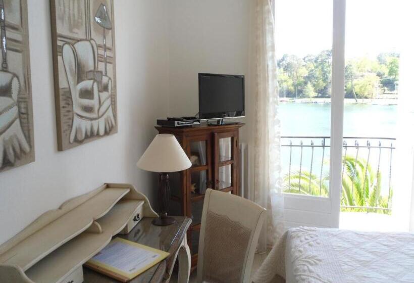 غرفة قياسية مزوَّدة بشُرفة, La Caravelle Logis