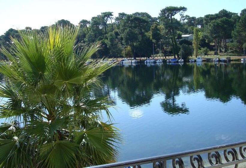 غرفة قياسية مطلّة علي البحيرة, La Caravelle Logis