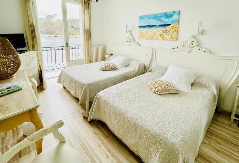 غرفة قياسية مطلّة علي البحيرة, La Caravelle Logis