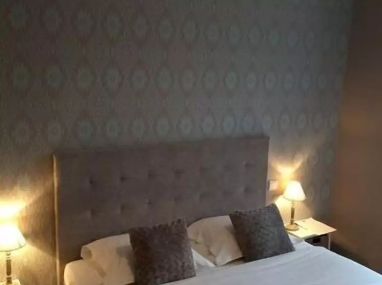 Superior-huone, Le Central
