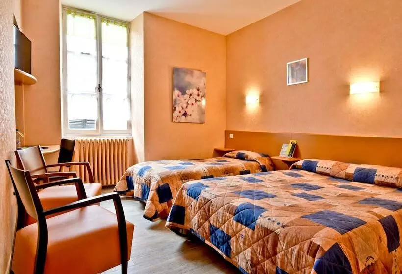 Standard Kolmen Hengen Huone, Logis Hôtel De France