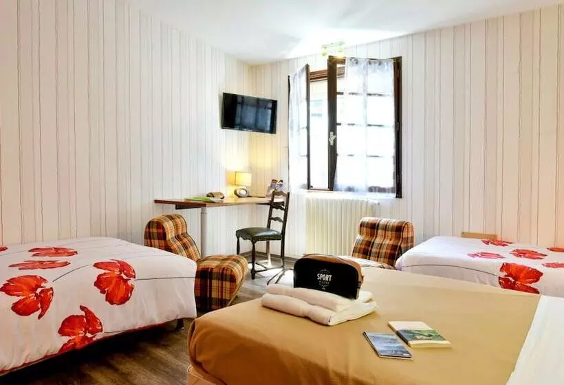 Standard Neljän Hengen Huone, Logis Hôtel De France