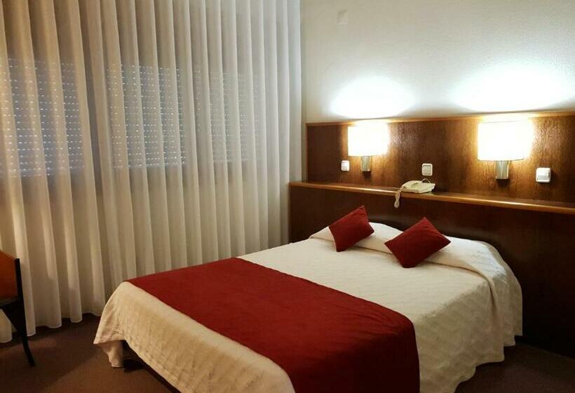 غرفة قياسية, Luso Brasileiro