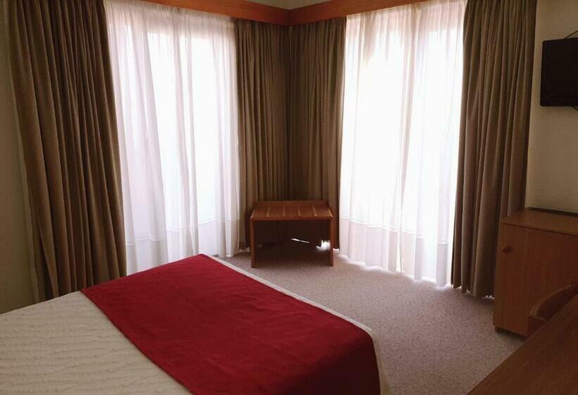 غرفة قياسية, Luso Brasileiro