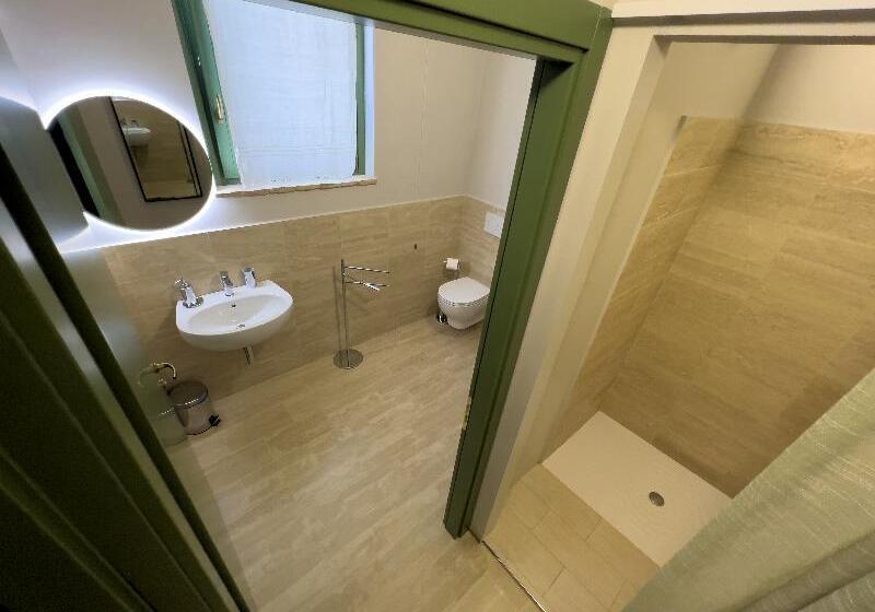 חדר קומפורט, Oldinn