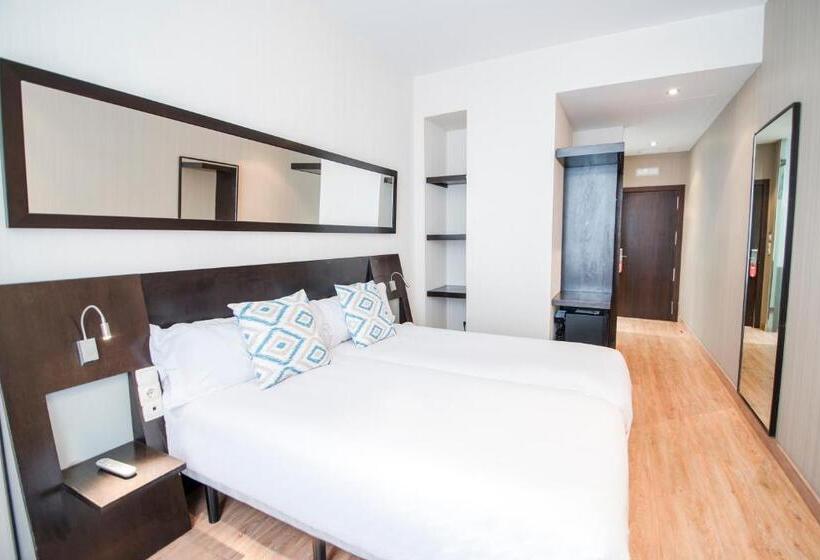 اتاق استاندارد, Petit Palace Plaza De La Reina