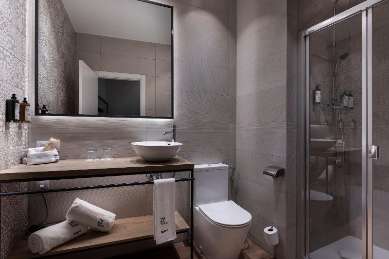 اتاق استاندارد چهار تخته, Petit Palace Plaza De La Reina