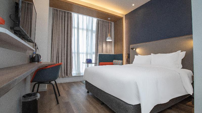 اتاق استاندارد سه نفره, Petit Palace Plaza De La Reina