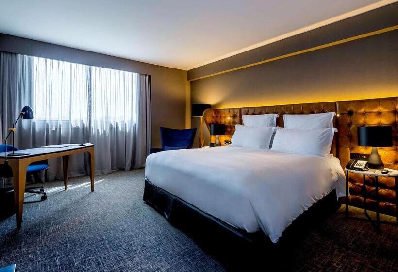 اتاق اجرایی با تخت بزرگ, Pullman Sao Paulo Guarulhos Airport