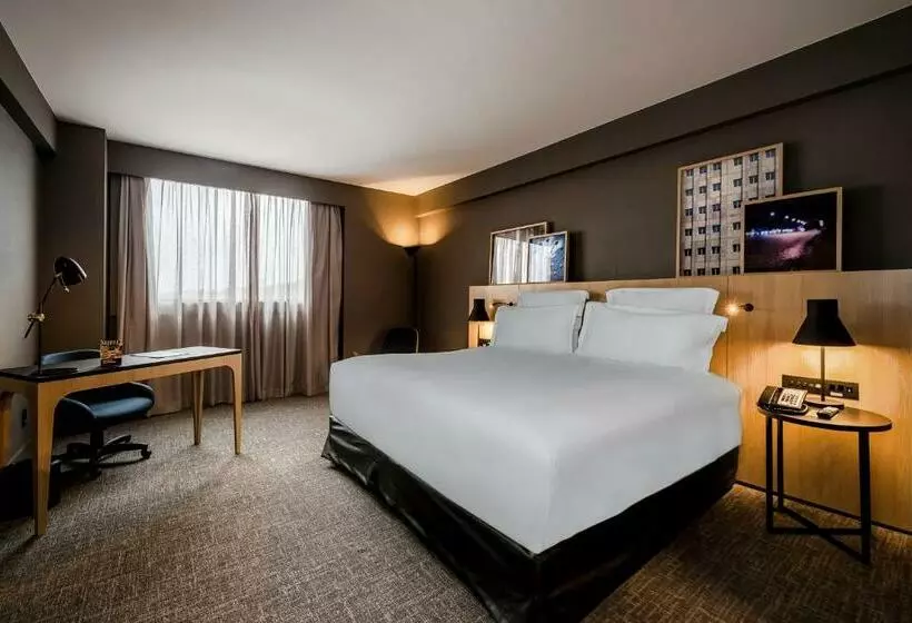 اتاق اجرایی با تخت بزرگ, Pullman Sao Paulo Guarulhos Airport