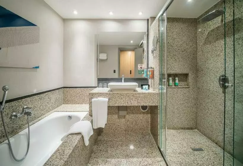 اتاق اجرایی با تخت بزرگ, Pullman Sao Paulo Guarulhos Airport