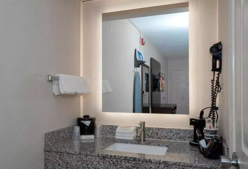 اتاق سوپریور با تخت بزرگ, Red Roof Inn Gulf Shores