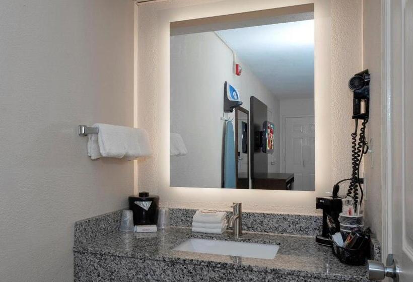 スイート, Red Roof Inn Gulf Shores