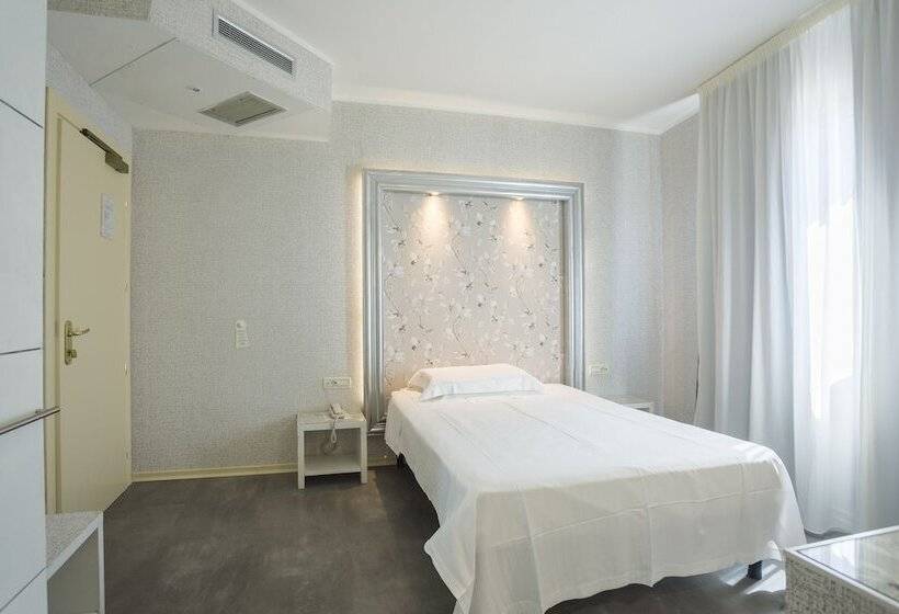 اتاق استاندارد یک نفره, Repubblica Marinara