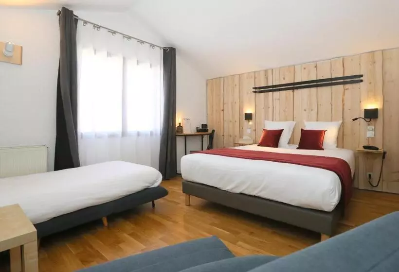 Standard Quadruple Room, Restaurant La Buffe