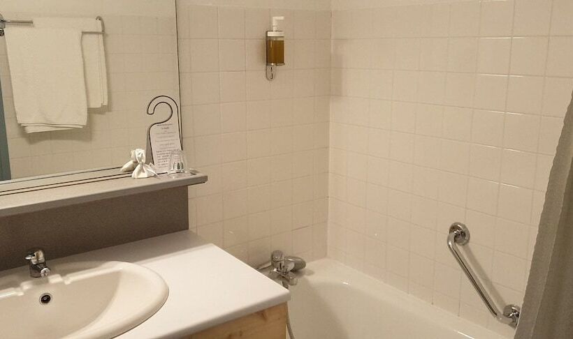 스탠다드 룸, Restaurant La Buffe