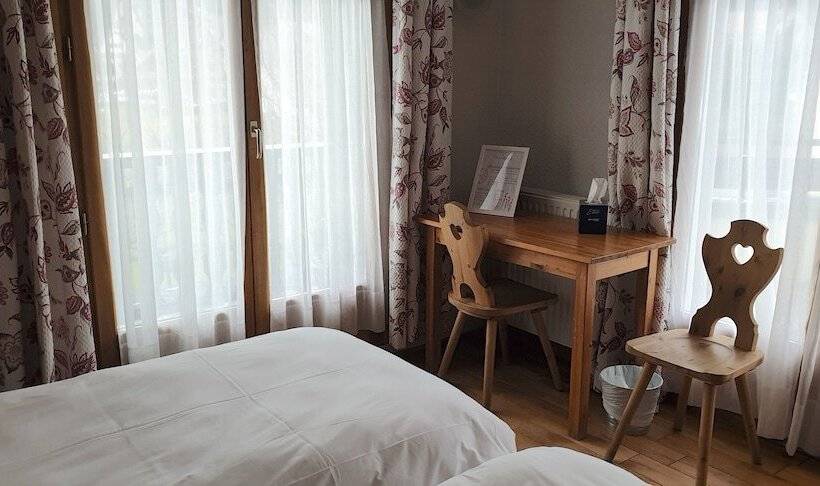 스탠다드 룸, Restaurant La Buffe