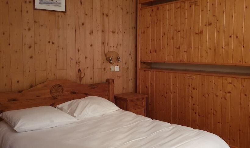 4인용 스탠다드 룸, Restaurant La Buffe