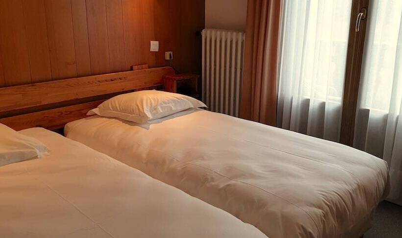 스탠다드 룸, Restaurant La Buffe